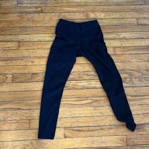 Size XS black yogalicious leggings